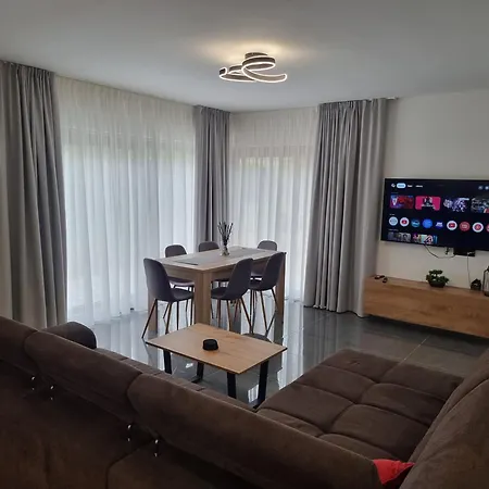 Apartment Pharos