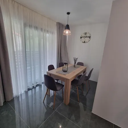 Pharos Apartment *